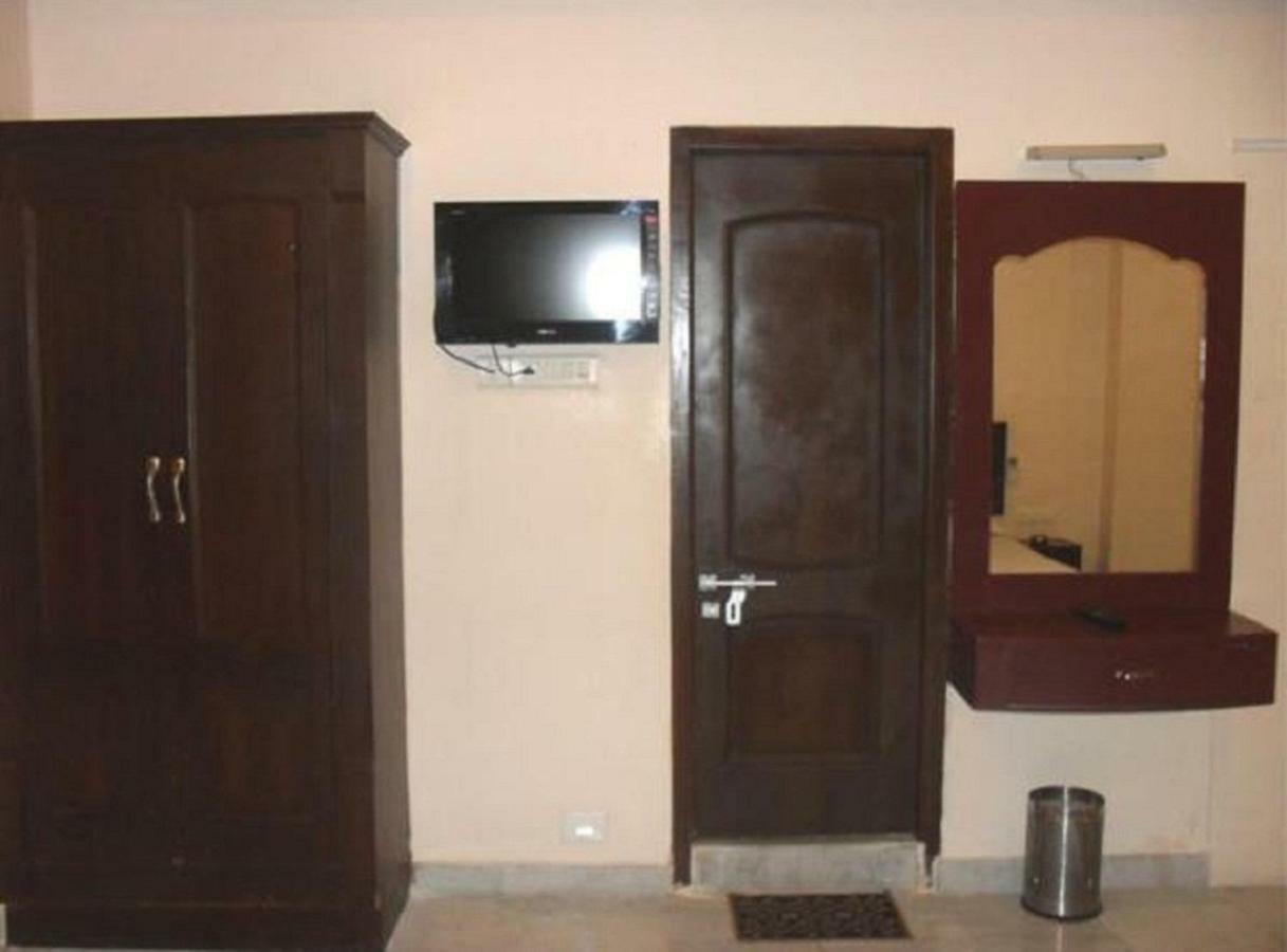 Hotel Vpn Residency Velankanni Exterior foto